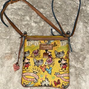 Doney and Bourke Walt Disney World, Crossbody purse